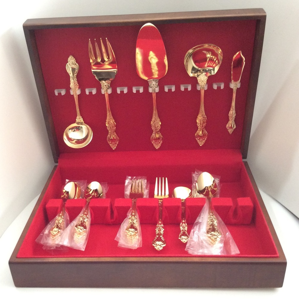 Vintage gold plated 29 piece cutlery set